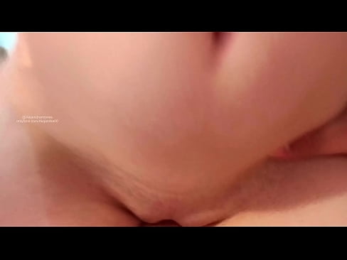 ❤️ Codladh i seomra mo dheirfiúr agus sin mar a dhúisigh mé ️❌ Super sex linn ❤