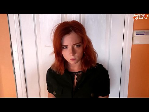 ❤️ Ghearr Garda Slándála Pionós ar Bhean Réidh as Siopadóireacht - Cum I mBéil ️❌ Super sex linn ❤