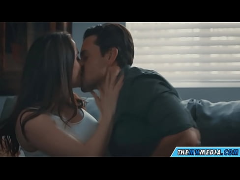 ❤️ Gnéas rómánsúil le mamaí busty maith ️❌ Super sex linn ❤